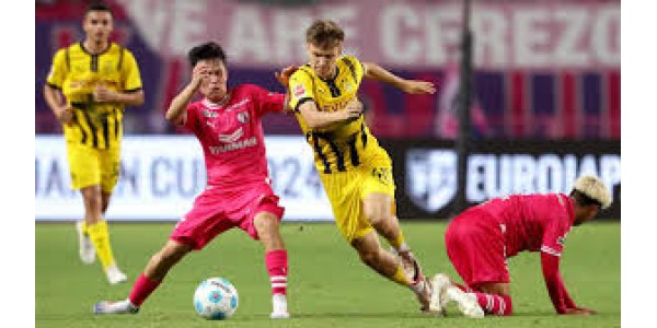 Borussia Dortmund spilte mot Freiburg im Breisgau hjemme